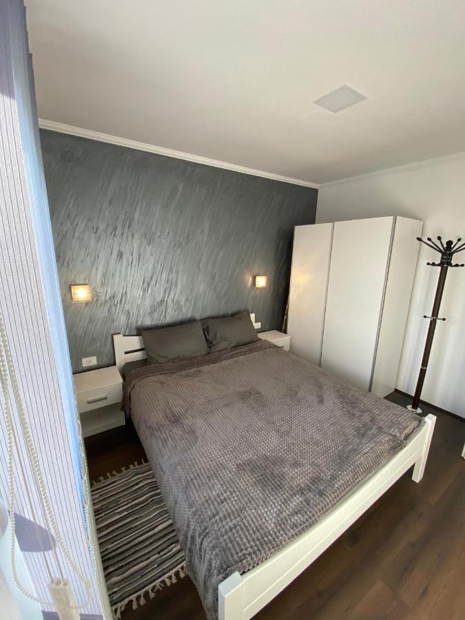 Apartmani Mira Palić エクステリア 写真